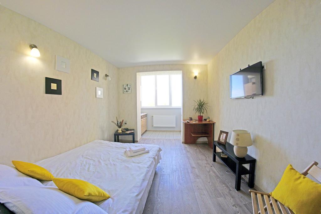 54a Tselinogradskaia Str at Alekseevka underground Charkiv Exteriör bild